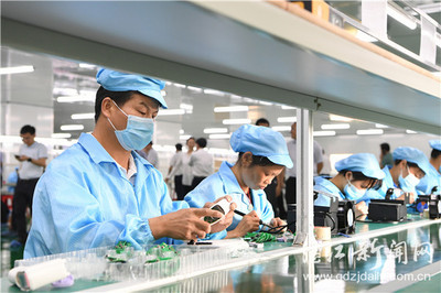 广东湛江与广西柳州共推扶贫协作新篇章 郑人豪率队考察记录基层对话与农产品转化经验